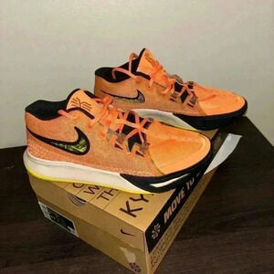 NIB MEN'S NIKE DM1125 800 KYRIE FLYTRAP VI BASKETBALL ORANGE SHOES SNEAKERS